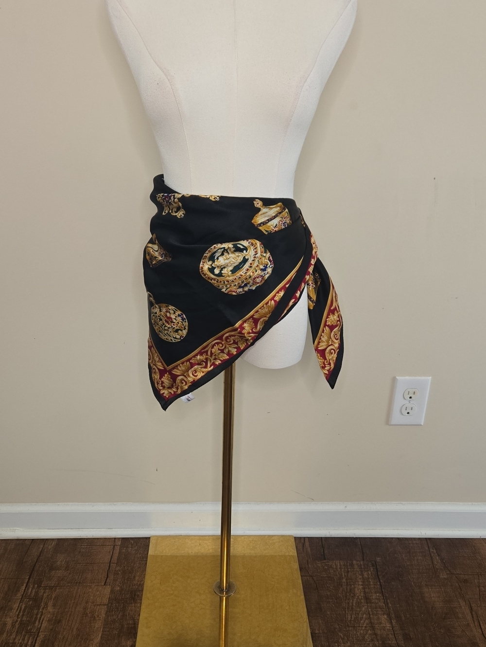 Talbots Vintage Silk Scarf Black Gold Baroque Equestrian Chain‎ Print 35x34